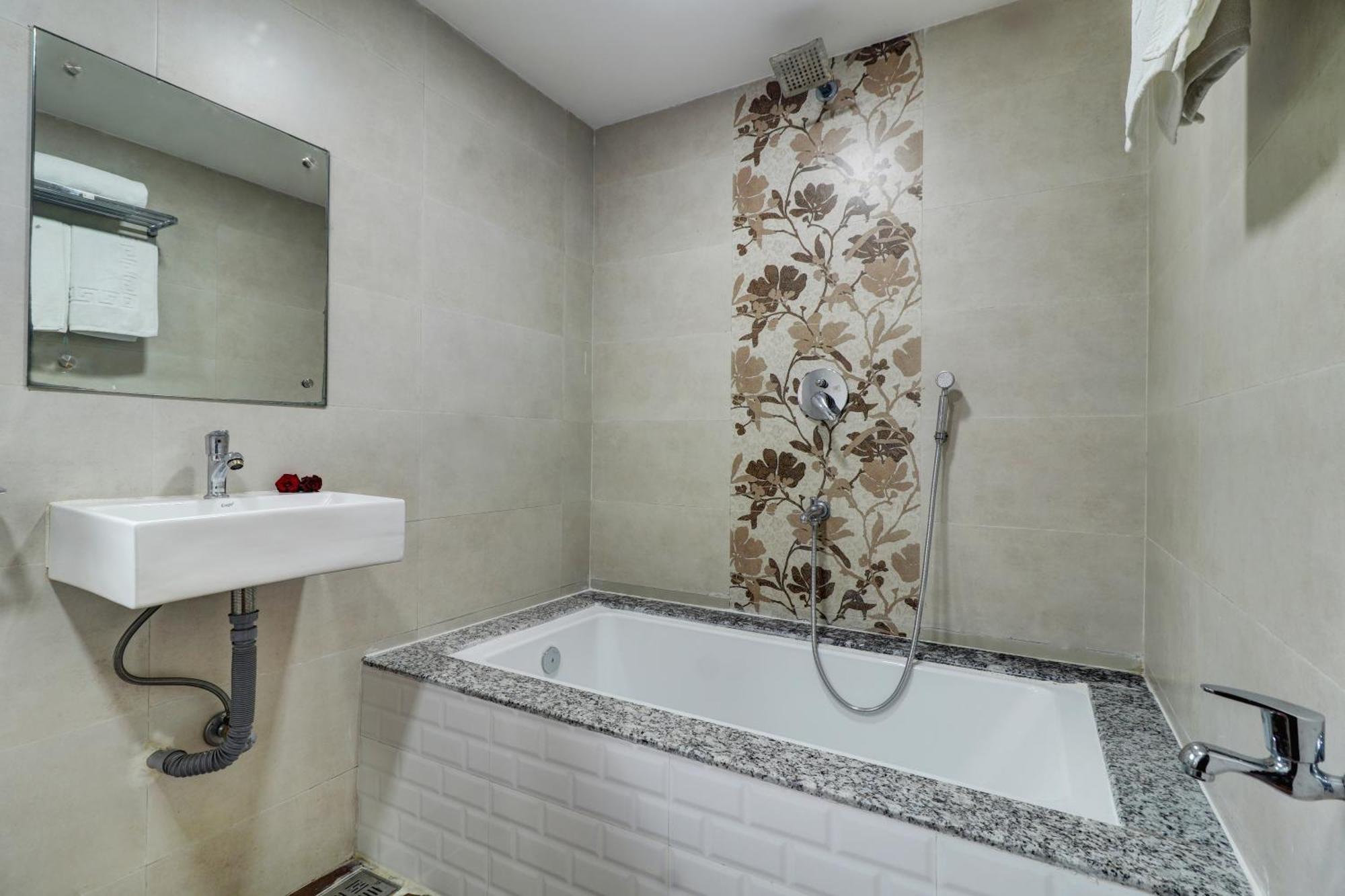 New Parimeet Residency Hotell Navi Mumbai Eksteriør bilde