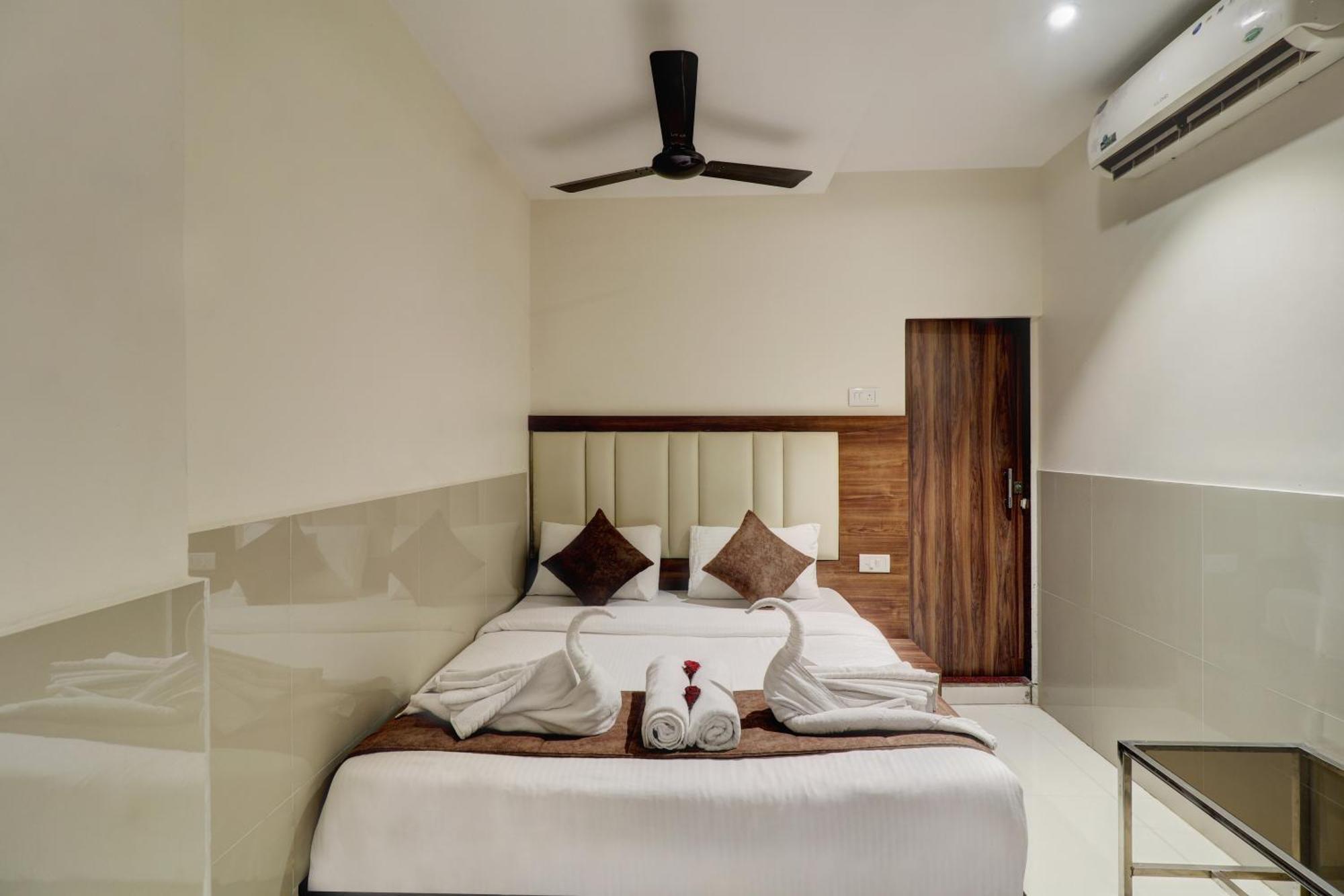 New Parimeet Residency Hotell Navi Mumbai Eksteriør bilde