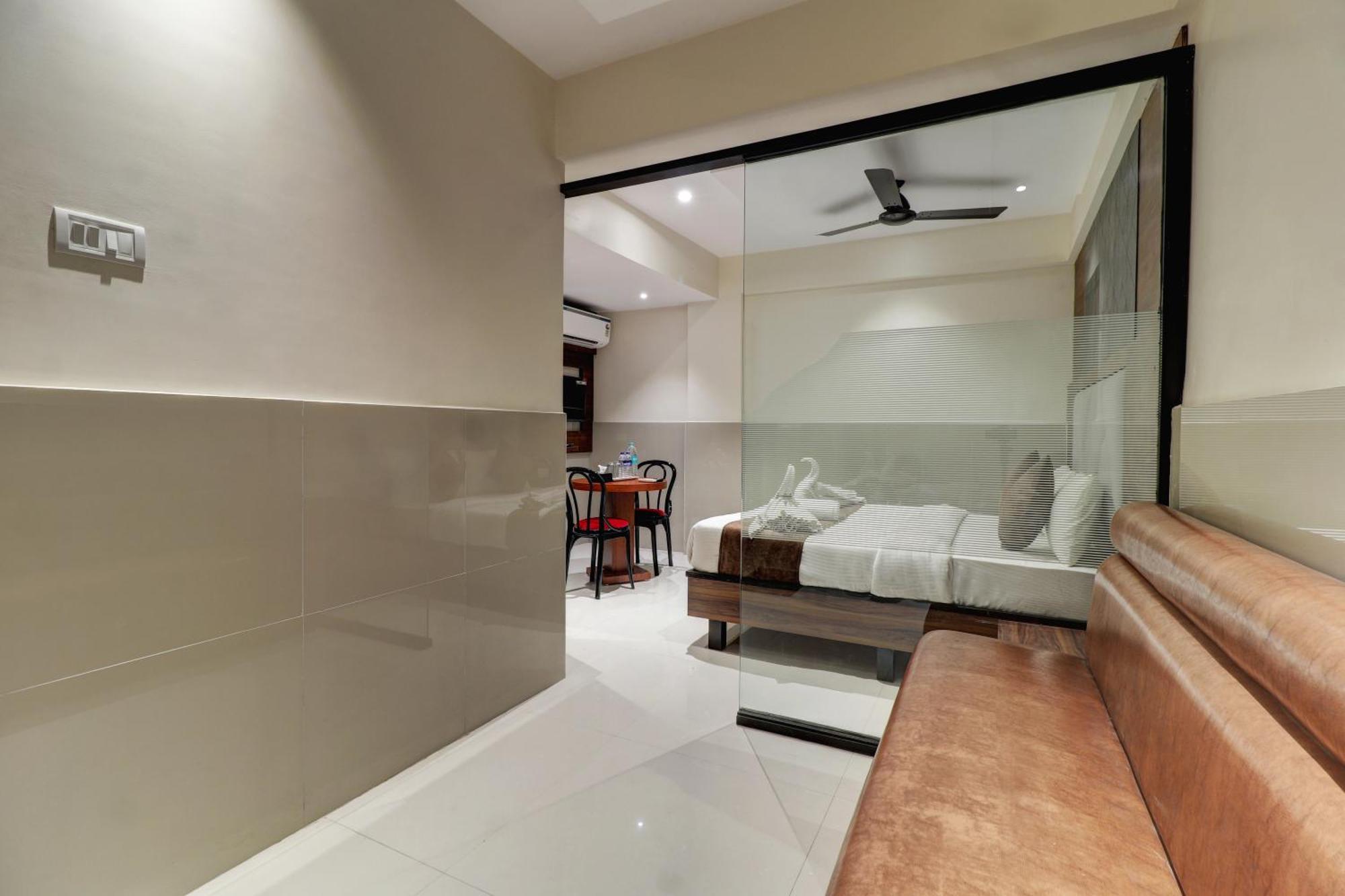 New Parimeet Residency Hotell Navi Mumbai Eksteriør bilde