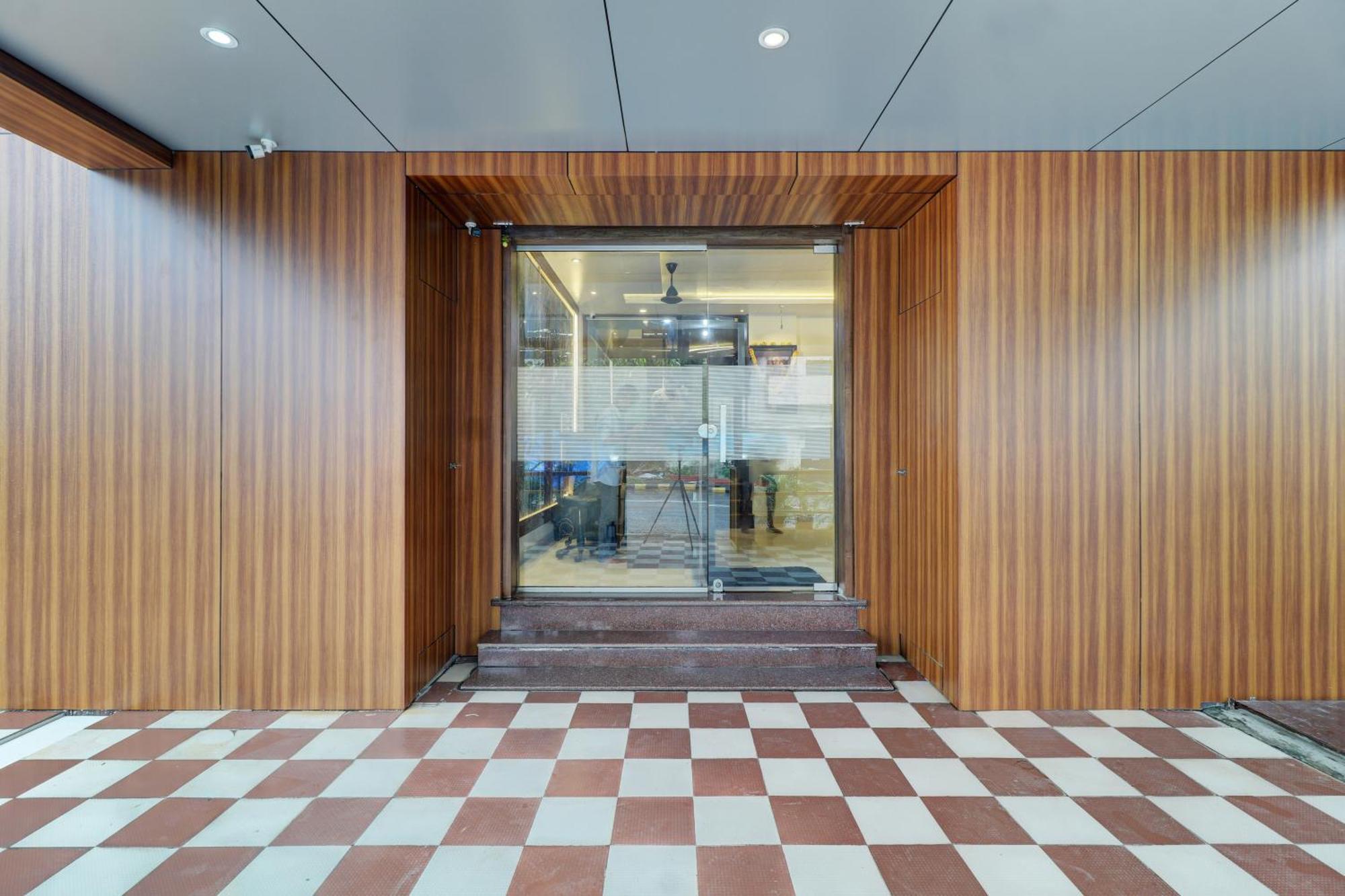 New Parimeet Residency Hotell Navi Mumbai Eksteriør bilde