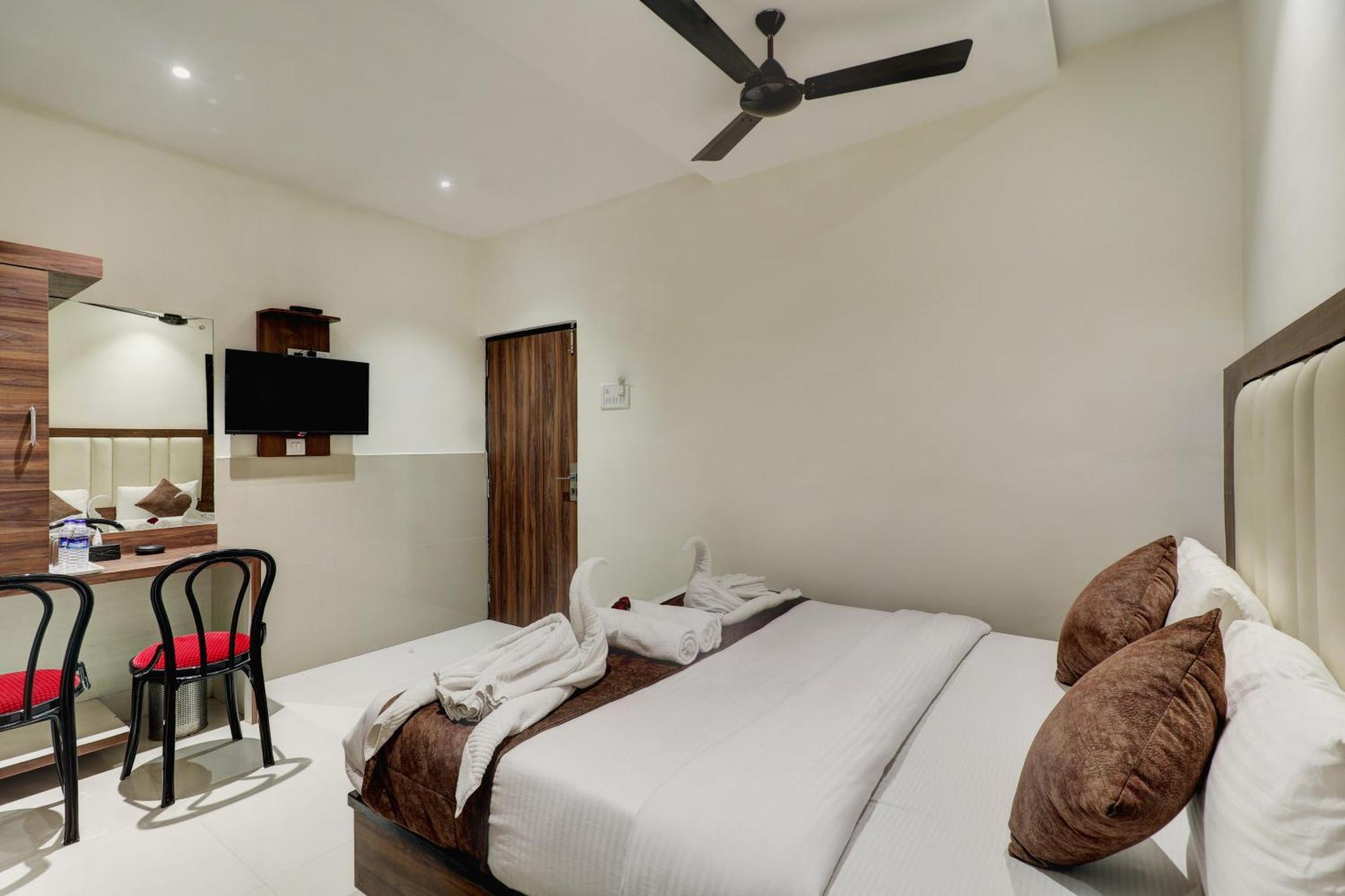 New Parimeet Residency Hotell Navi Mumbai Eksteriør bilde