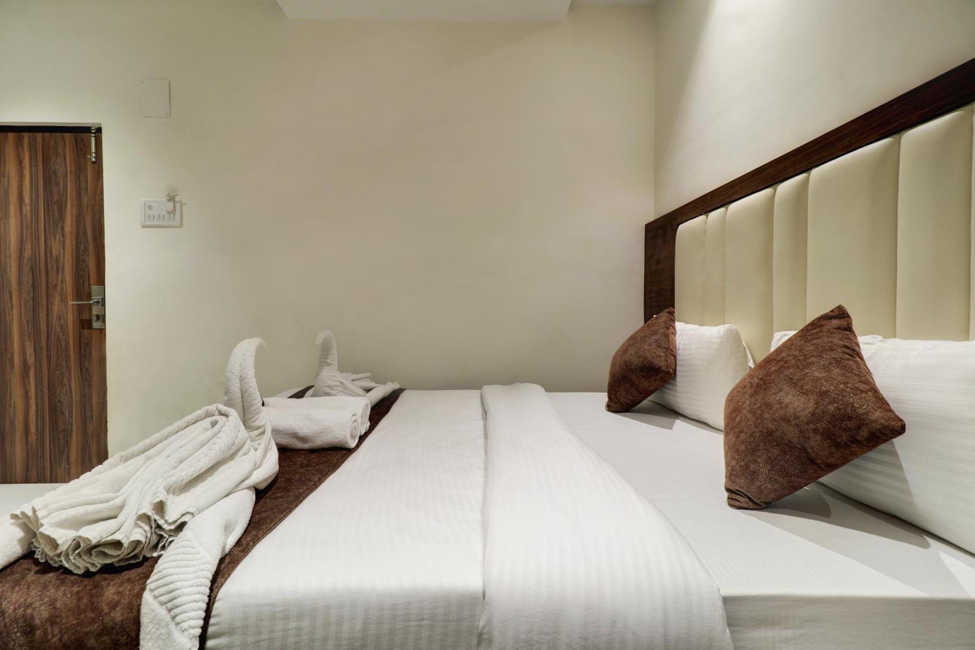 New Parimeet Residency Hotell Navi Mumbai Eksteriør bilde