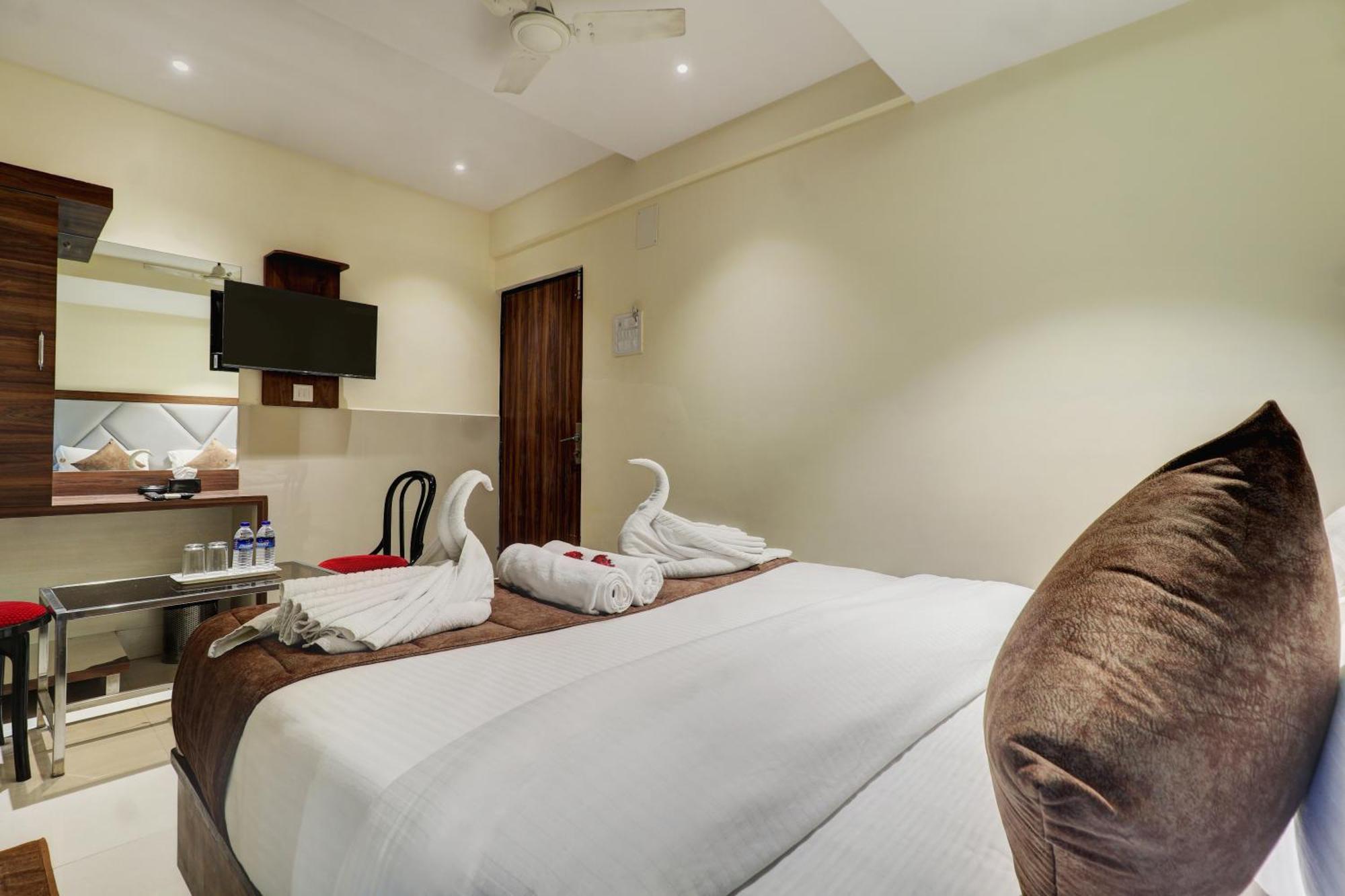 New Parimeet Residency Hotell Navi Mumbai Eksteriør bilde